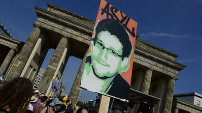 ‘Russia’s only choice is to permit Snowden to live here’ - Putin