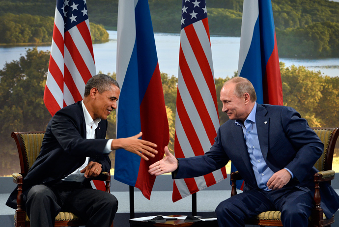 US President Barack Obama (L) holds a bilateral meeting with Russian President Vladimir Putin during the G8 summit at the Lough Erne resort near Enniskillen in Northern Ireland, on June 17, 2013 (AFP Photo / Jewel Samad)
