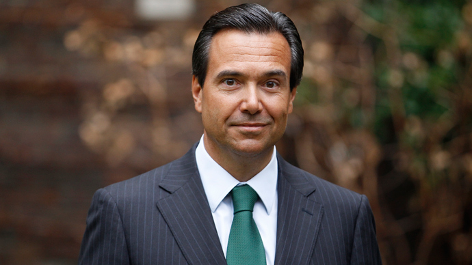 Lloyds CEO gets £2.5m 'golden handcuffs'