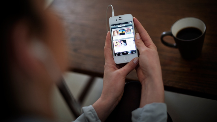 Parents' cellphone addiction may hinder child development – Swedish study