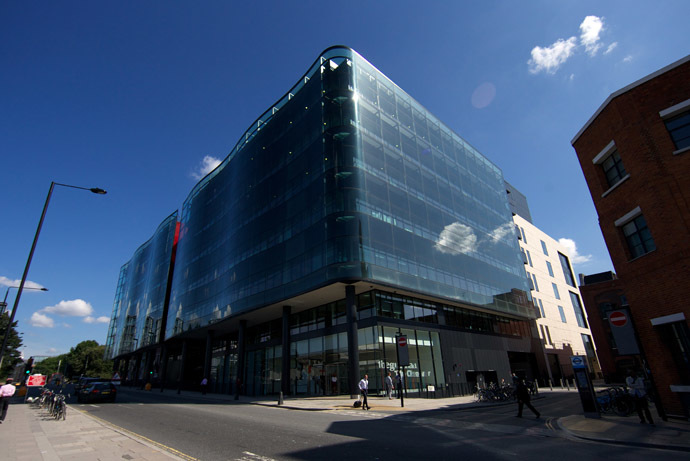 A picture shows the offices of the Guardian newspaper in central London on August 20, 2013. (AFP Photo/Andrew Cowie)