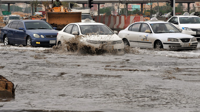 One killed, several missing after rare floods hit Saudi capital (PHOTOS ...