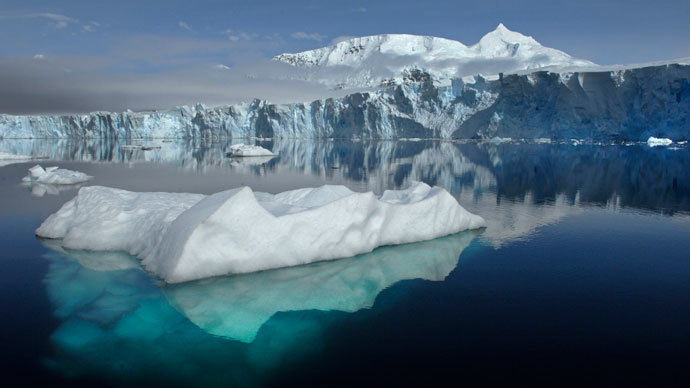 The Sheldon Glacier with Mount Barre in the background, is seen from Ryder Bay near Rothera Research Station, Adelaide Island, Antarctica.(Reuters / NASA)