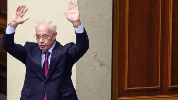 Ukranian Prime Minister Mykola Azarov gestures during a session of the Parliament in Kiev December 3, 2013.(Reuters / Gleb Garanich)