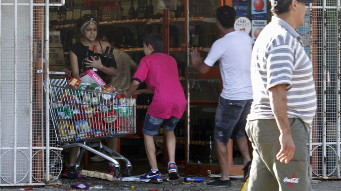 Chaos, riots, looting as police go on strike in Argentine city (VIDEOS)