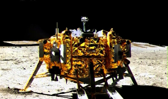 This screen grab taken from a CCTV footage shows a photo of the Chang'e-3 probe lander taken by the Jade Rabbit moon rover on December 15, 2013. (AFP Photo/CCTV)