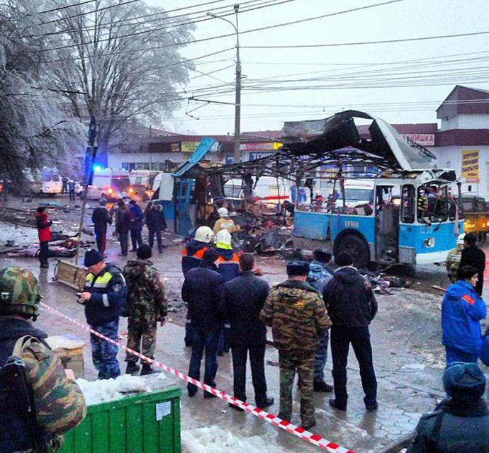 An explosion on a trolleybus near Kachinsky Market in Volgograd. (RIA Novosti / Alexey Ulianov)
