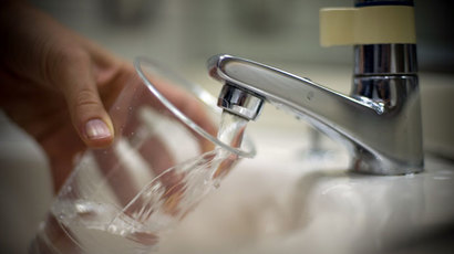 ​West Virginia chemical tests improve but water still undrinkable