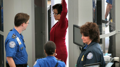 'Useless' TSA scanners provided endless fodder for employees, former agent alleges