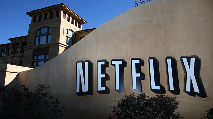 Netflix warns it will rally customers to defend net neutrality