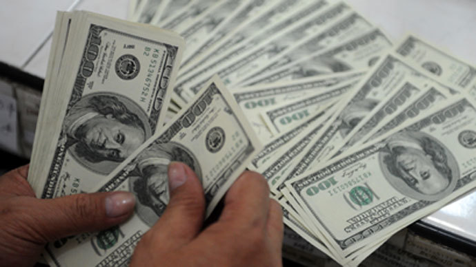 Argentina alters dollar purchase restrictions, allows to buy up to $2,000