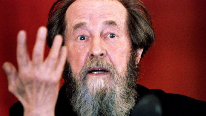 Veterans oppose Solzhenitsyn monument, accuse writer of aiding USSR breakup