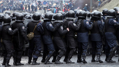 Ukraine president, opposition sign EU-brokered agreement on ending crisis