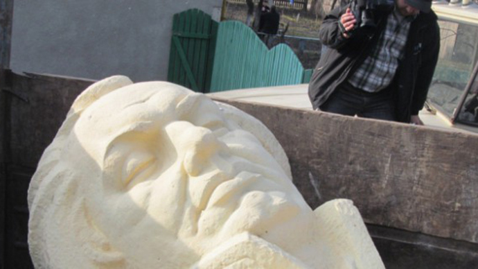 Ukrainian city demolishes monument to Russian general who beat Napoleon