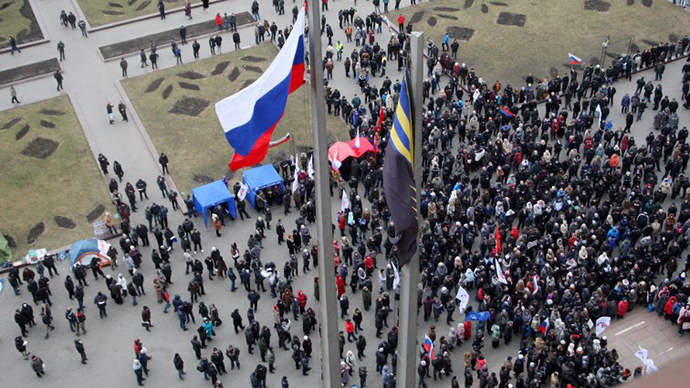 Anti-Maidan protesters storm regional govt building in Donetsk