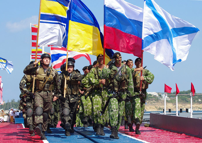 Servicemen participate in a joint parade of Ukraine's Navy and the Russian Black Sea Fleet in Sevastopol on Navy Day.(RIA Novosti / Vasiliy Batanov)