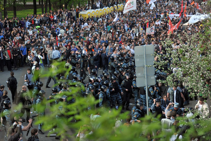 Police detain participants of the March of Millions protest rally on Moscow's Bolotnaya Square. (RIA Novosti / Aleksandr Utkin)