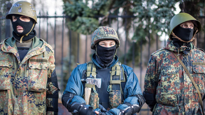 Maidan 'veterans' walk free after storming Kiev bank