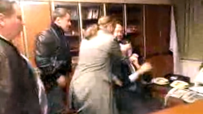 Ukrainian nationalists block RT YouTube video of brutal assault on TV chief
