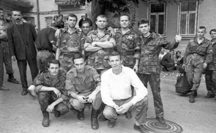 Aleksandr Muzychko (C) with members of UNA-UNSO in Kiev.