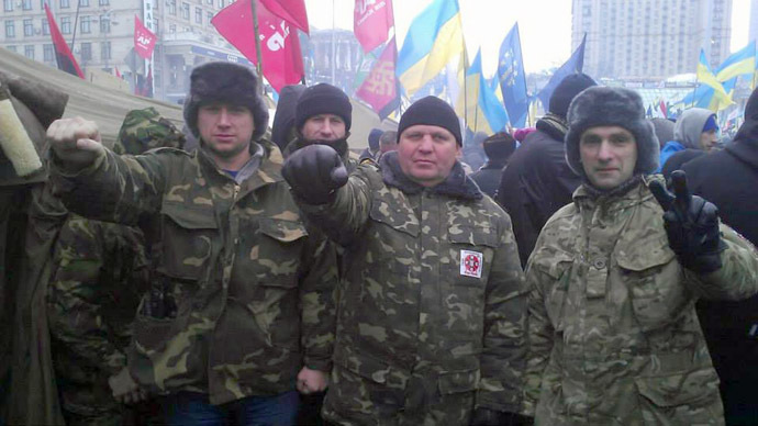 Aleksandr Muzychko (C) with members of the Right Sector group on Kiev's Independence Square.