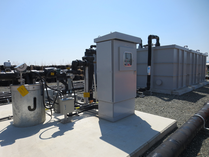 Groundwater bypass pump well (The cylinder-shaped equipment on the left side is the pump) (Image from www.tepco.co.jp)