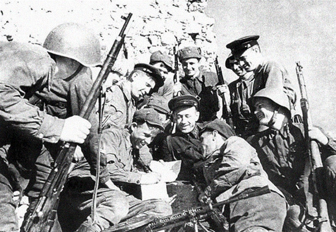 Defenders of Genoese fortress near Balaklava, May 1942