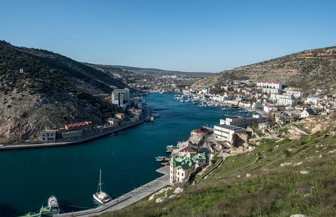 A view of the town of Balaklava and the Balaklava Bay. (RIA Novosti/Mihail Mokrushin)