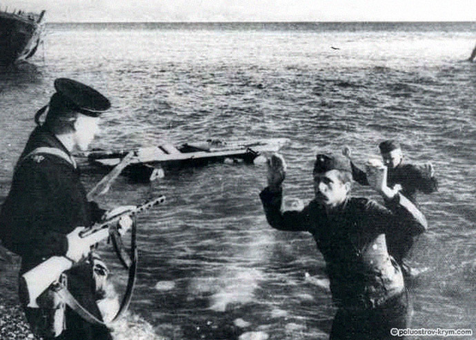 German POWs, Cape of Khersones, May 1944 (From www.poluostrov-krym.com)