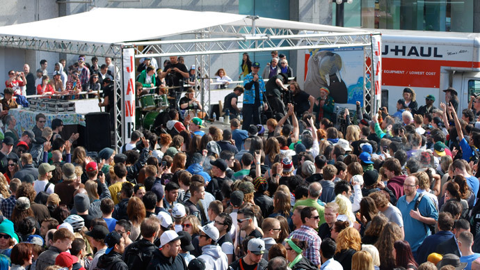 4:20pm sharp: Thousands rally across Canada to legalize cannabis