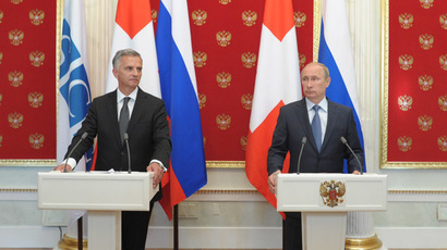 ​US blames Russia as Kiev unleashes armored vehicles against civilians