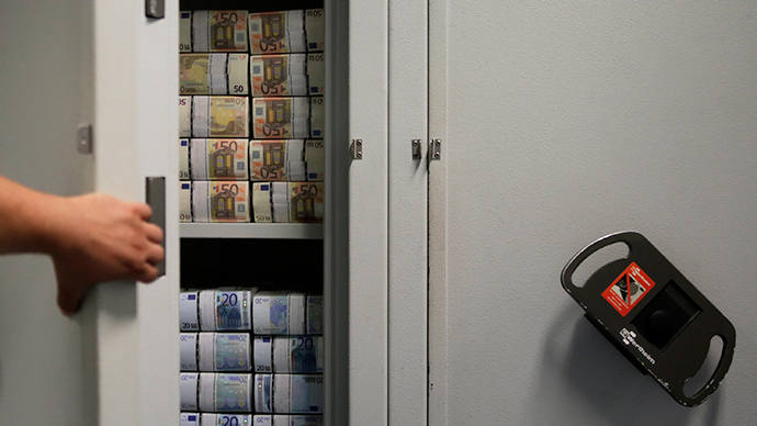 Russia S Third Largest Bank Moves Money From Europe To Moscow For