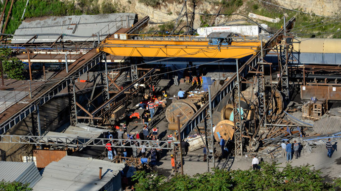 245 dead in Turkey mine explosion, 120 trapped