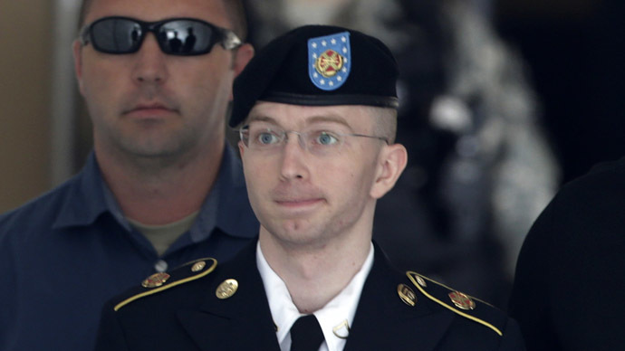 Pentagon considering moving Manning to civilian prison to receive hormone therapy
