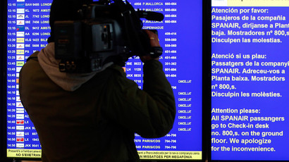 Masked mob savages newspaper office in Kiev (PHOTOS, VIDEO)