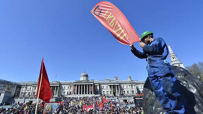 ‘Tiny elite, huge proletariat’: UK middle class to disappear in 30 years, govt advisor says