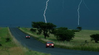 Powerful hurricane tears roofs off, trees out in Russia’s Far East (VIDEOS)
