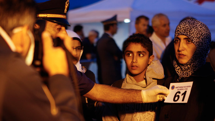 Italy leaves hundreds of refugees stranded without food – UN