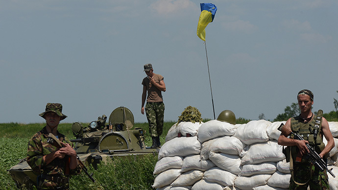 A checkpoint of the Ukrainian military in Amvrosievka, Donetsk Region. (RIA Novosti / Maksim Blinov)