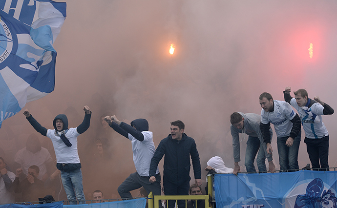 Zenit St. Petersburg fans during the Russian Football Premier League's Round 29 match between Zenit St. Petersburg and Dynamo Moscow (RIA Novosti / Alexey Danichev)