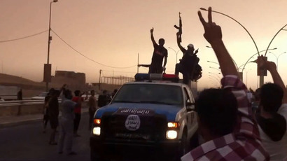 Unknown planes bomb ISIS positions in N. Iraq, Pentagon denies it’s US