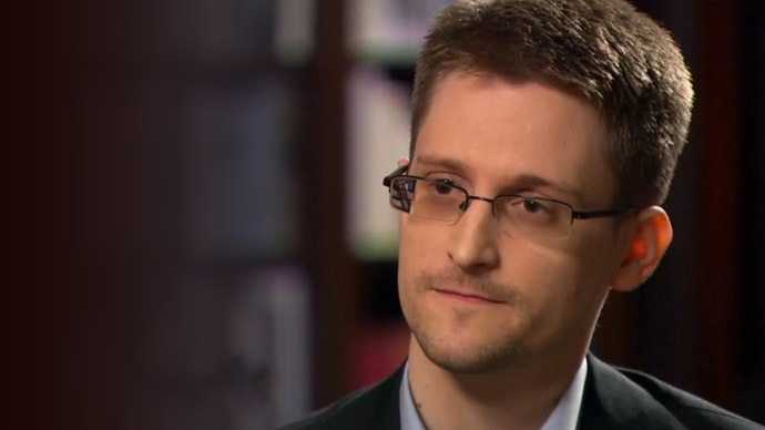 Snowden applies to extend asylum in Russia - lawyer