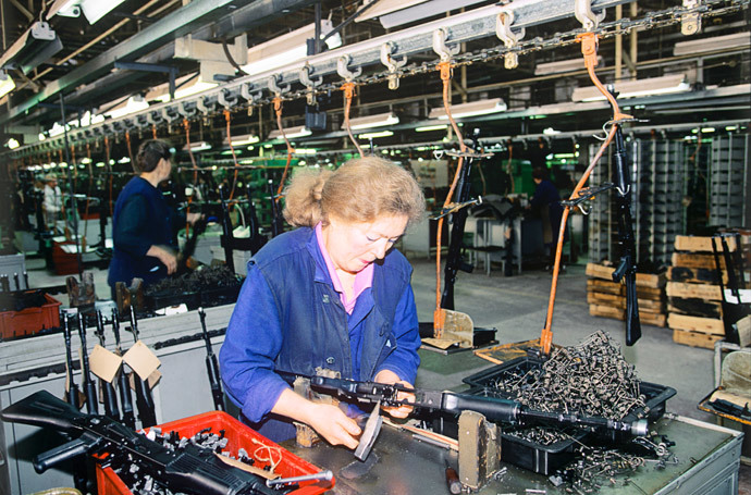 Production of AK machine-guns, designed by Mikhail Kalashnikov in 1947, at the Izhevsk Machine Building Factory.(RIA Novosti / Vladimir Vyatkin)