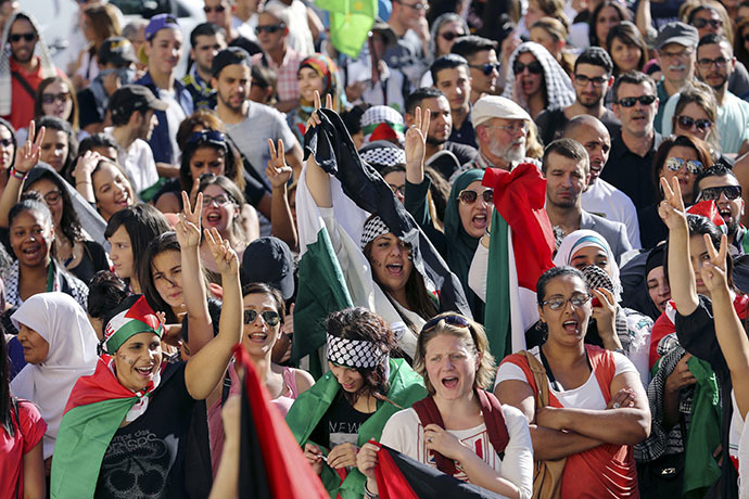 People protest on July 16, 2014 in the central French city of Lyon against Israel's deadly bombing of Gaza. (AFP Photo / Philippe Merle)