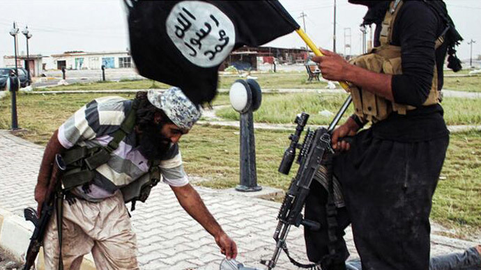 UN threatens sanctions on anyone trading oil with ISIS terrorists