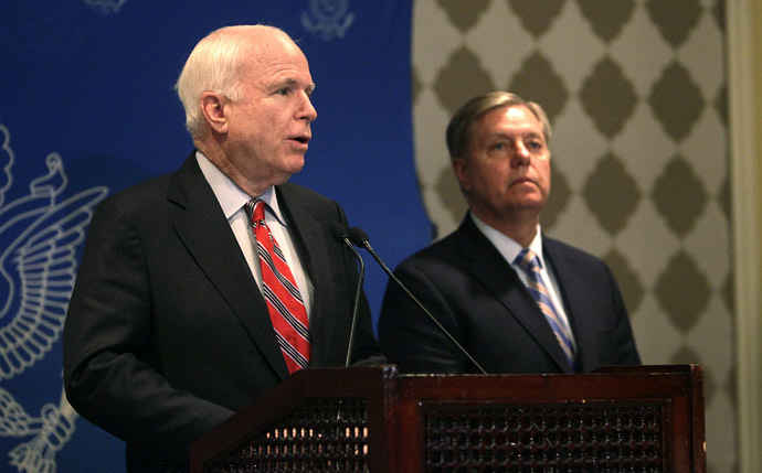 U.S. Senator John McCain and Senator Lindsey Graham (R) (Reuters/Asmaa Waguih)