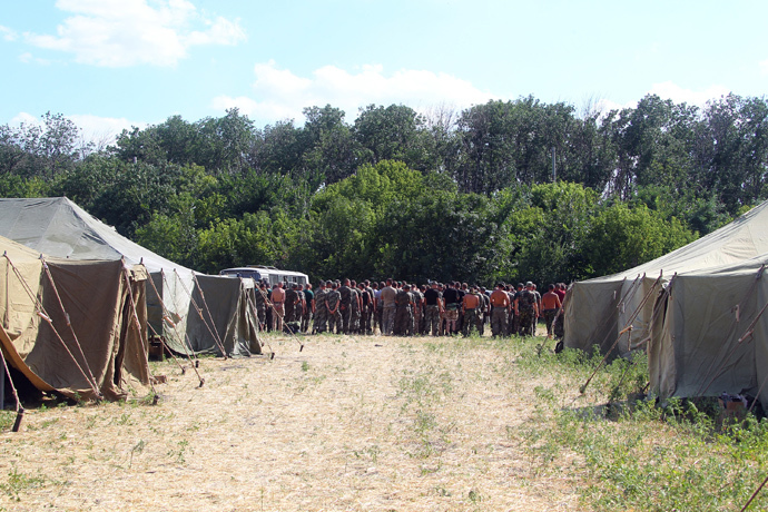 Ukrainian soldiers in a tent camp in Rostov Region. (RIA Novosti / Feodor Larin)