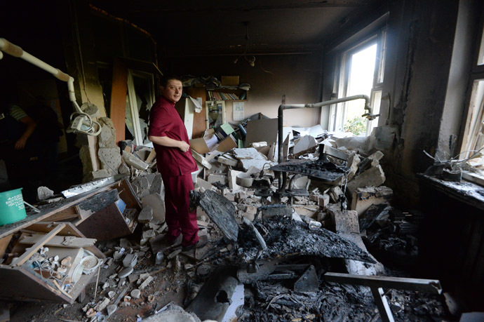 A dental clinic in downtown Donetsk shelled by Ukrainian forces. (RIA Novosti/Mikhail Voskresenskiy)