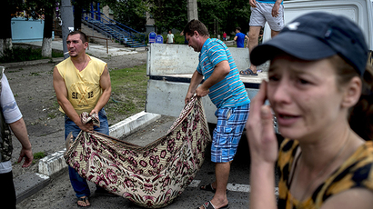 ‘White rain’: Donetsk residents record alleged phosphorus shelling (VIDEO)