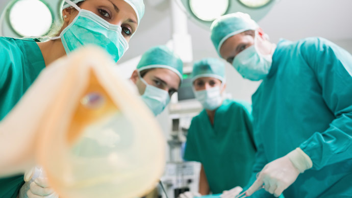Hundreds of UK & Irish patients wake up every year during surgery – report